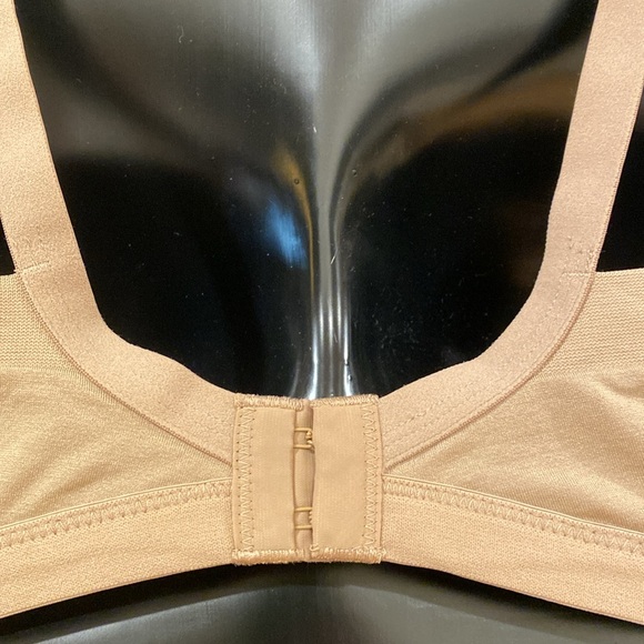 Small Felina Seamless Wirefree Cups Adj Straps 2 Hook Nude tone Bra, Pad Pockets - Picture 3 of 16